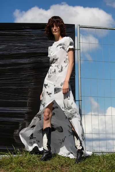 Look 18